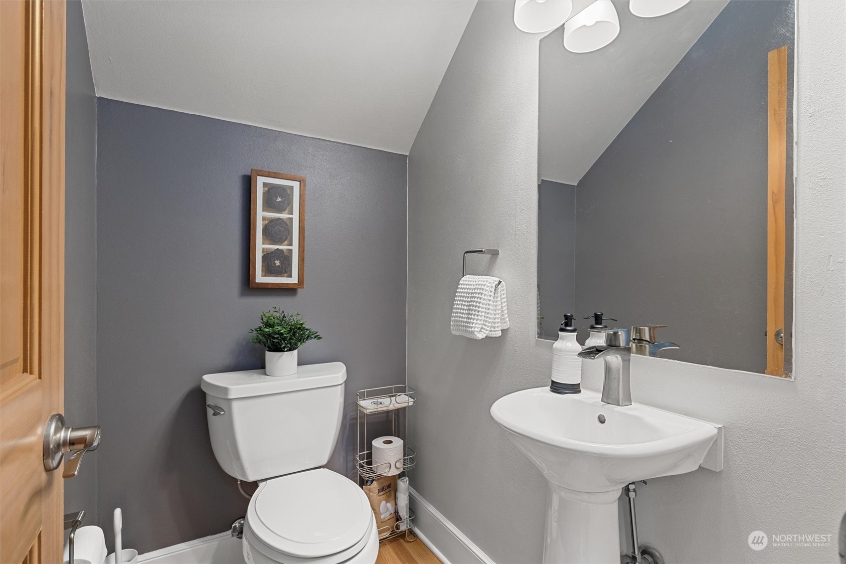 2510 Monroe Court Northeast Renton, WA 98056 - Photo 18 of 40 Gallery Image 18