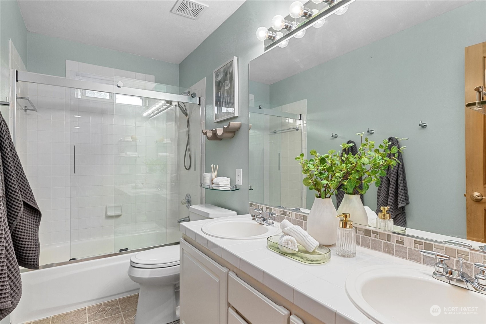2510 Monroe Court Northeast Renton, WA 98056 - Photo 31 of 40 Gallery Image 31