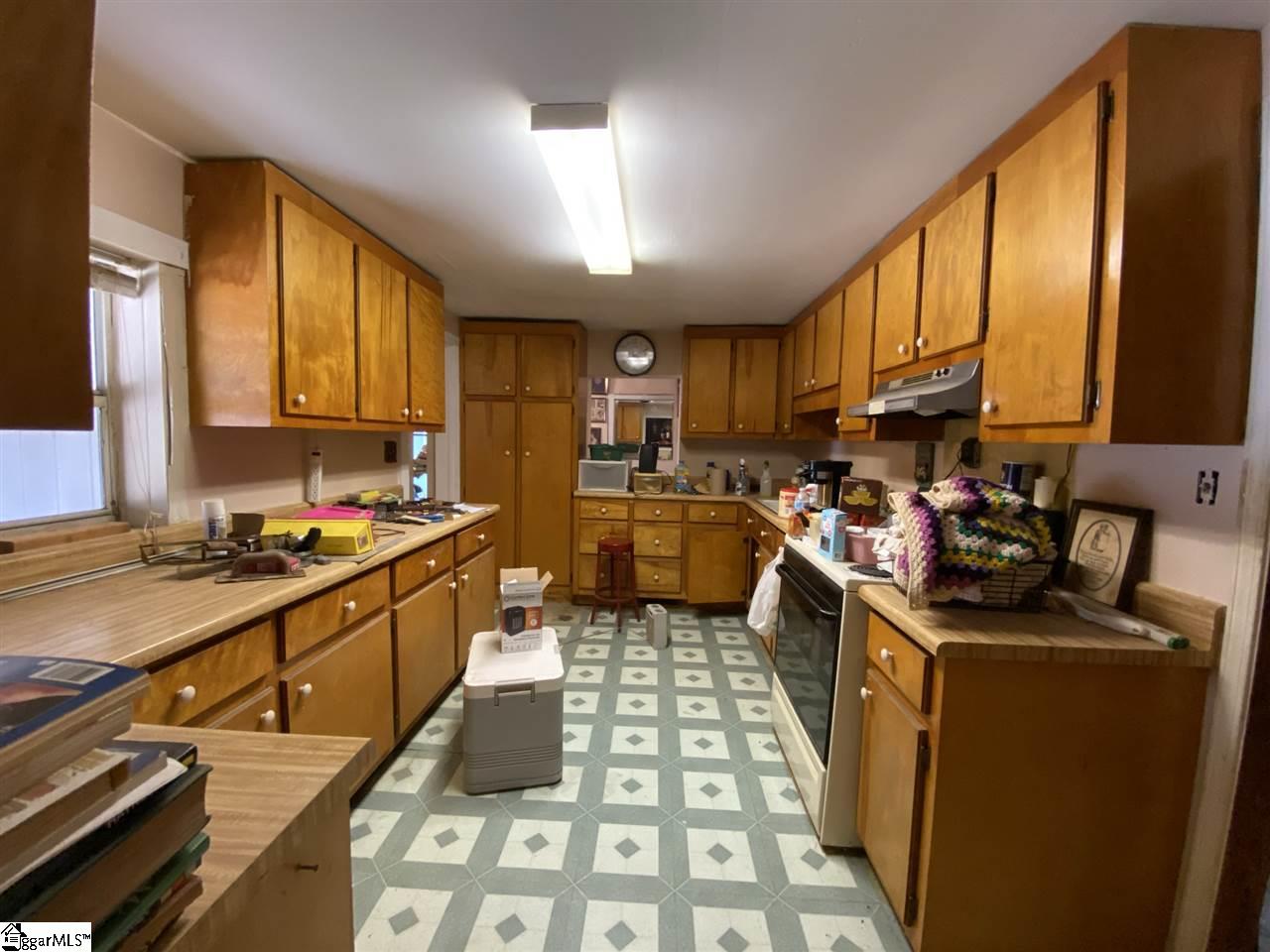 22 Reeves Avenue Greenville, SC 29605 - Photo 19 of 25