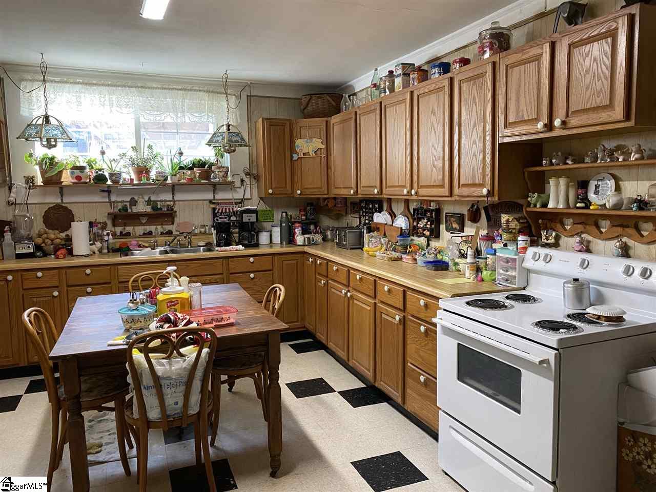 22 Reeves Avenue Greenville, SC 29605 - Photo 10 of 25