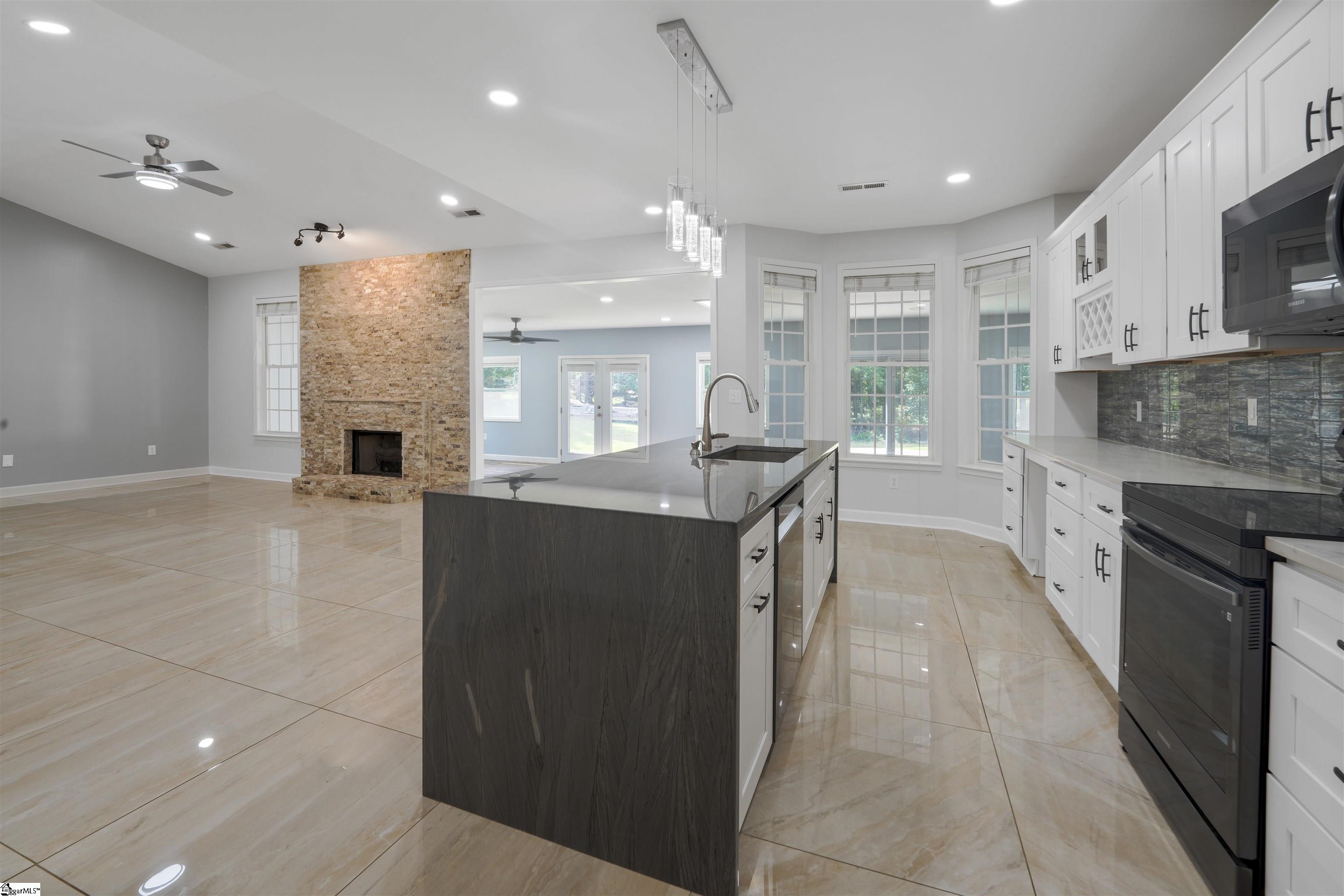 101 Riddle Road Simpsonville, SC 29681 - Photo 7 of 34 Gallery Image 7