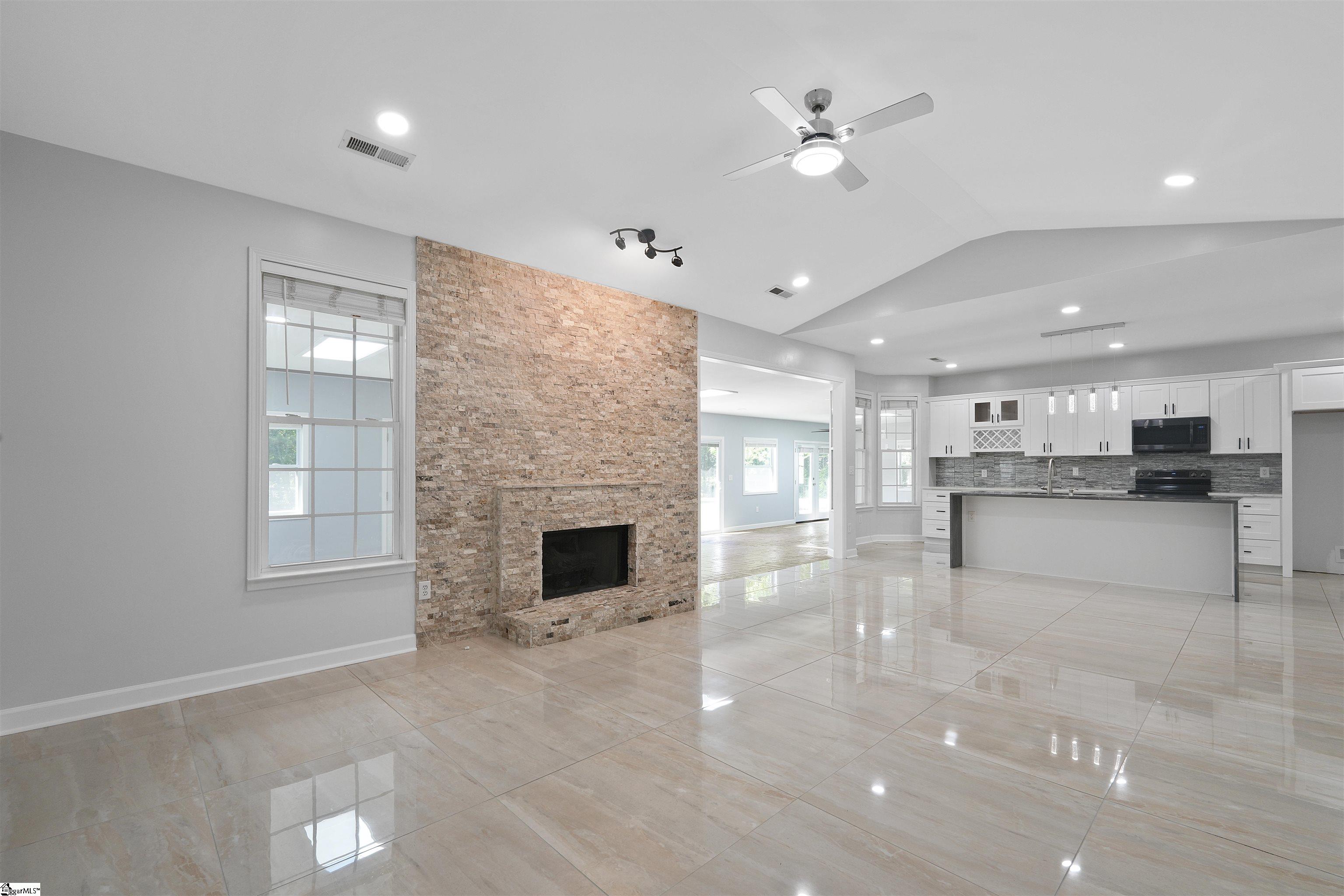 101 Riddle Road Simpsonville, SC 29681 - Photo 8 of 34 Gallery Image 8