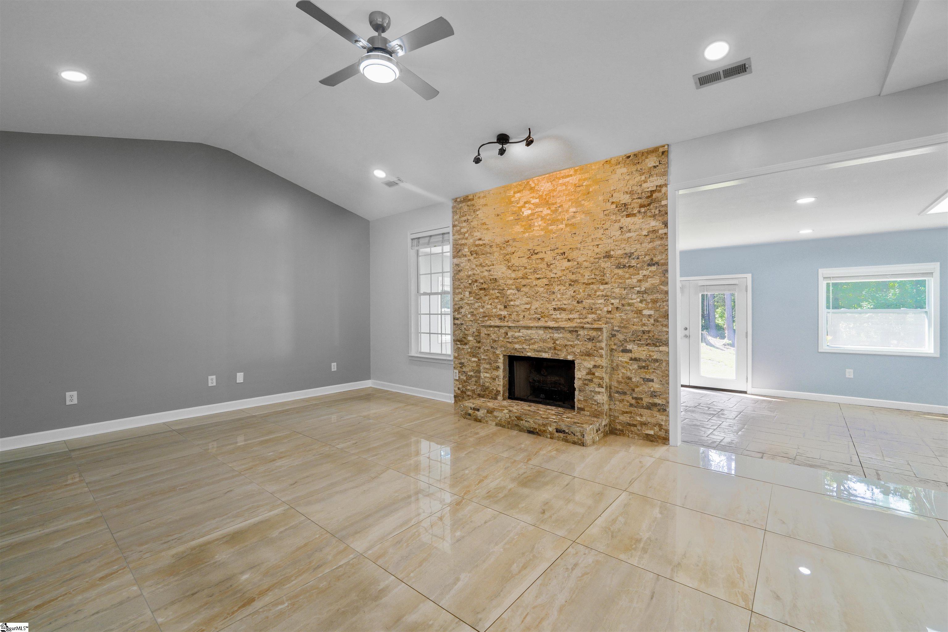 101 Riddle Road Simpsonville, SC 29681 - Photo 9 of 34 Gallery Image 9