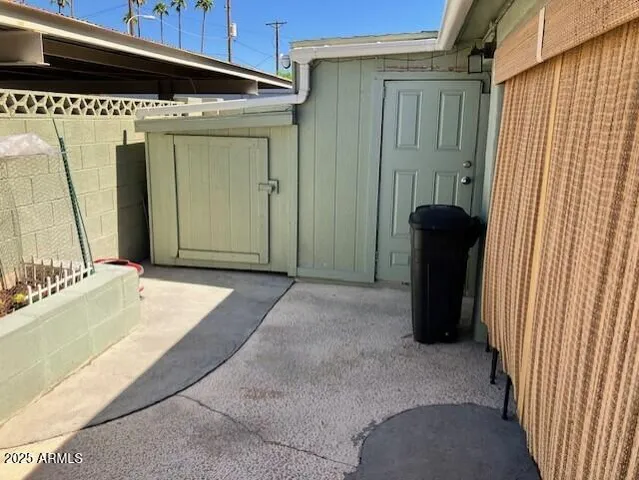 a view of a back yard of the house