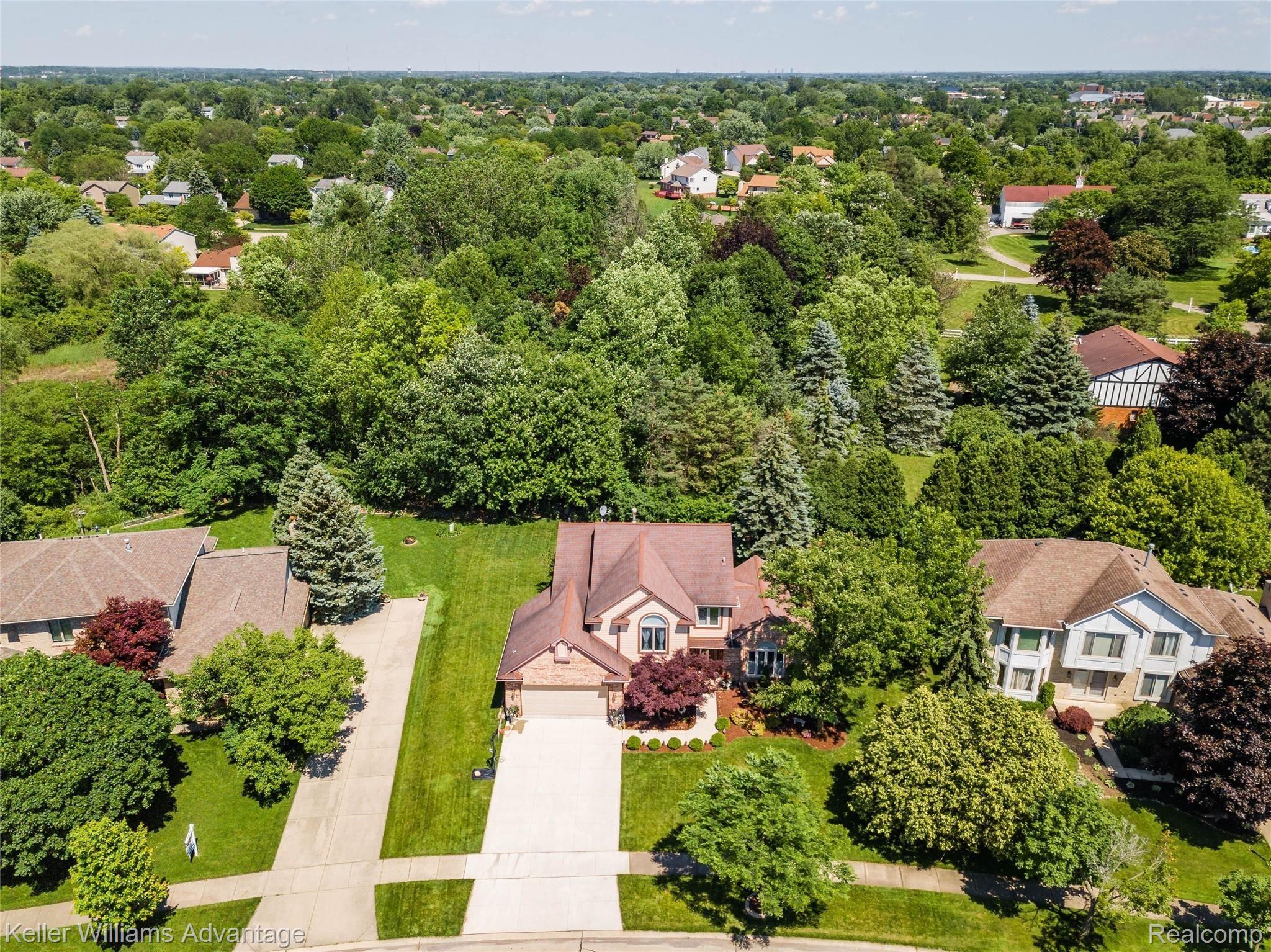 24296 Roma Rdg Drive Novi, MI 48374 - Photo 45 of 50 Drone-4.jpg