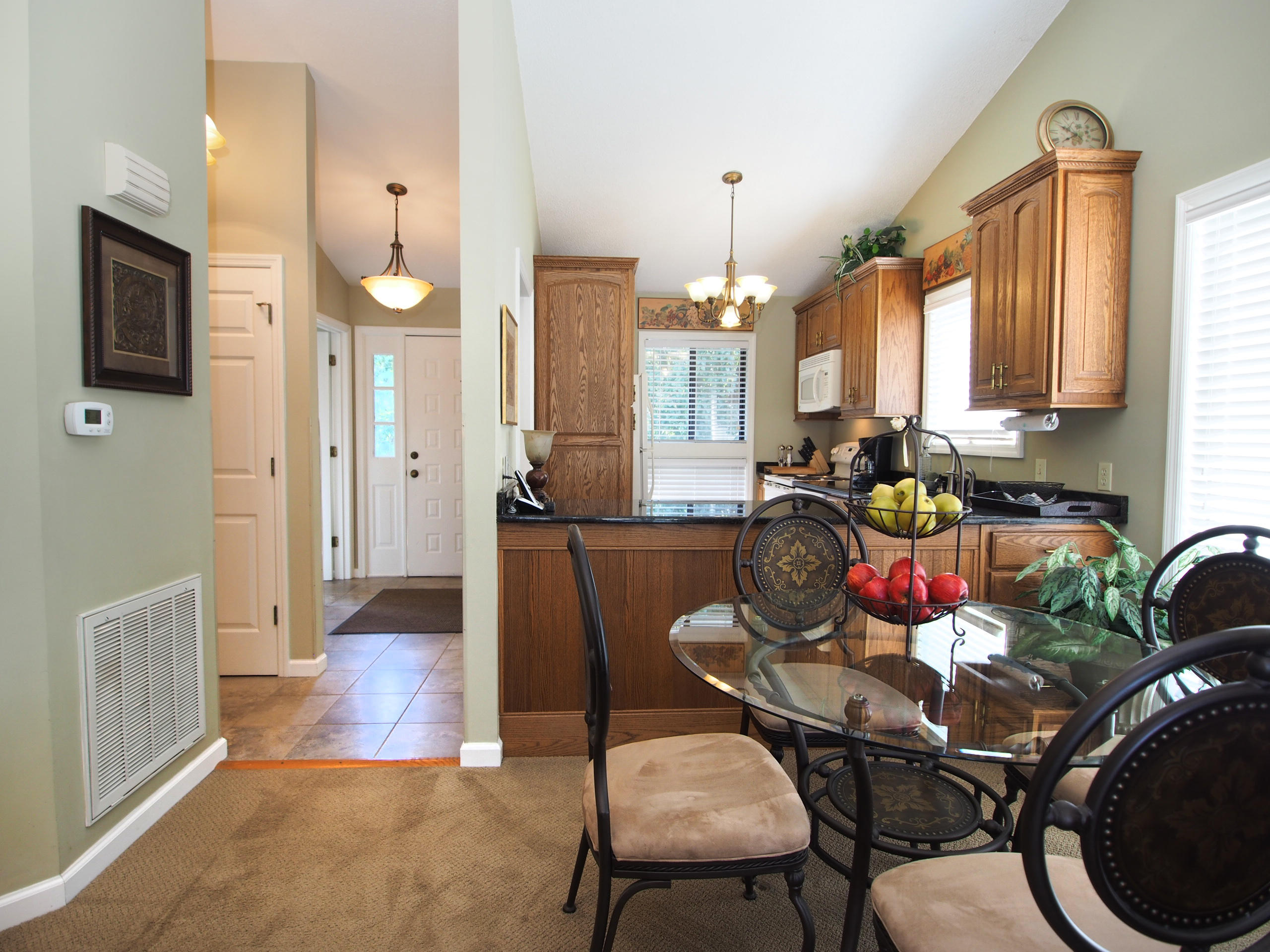 925 Morganton Road, Unit 7A Pinehurst, NC 28374 - Photo 3 of 25 dining2