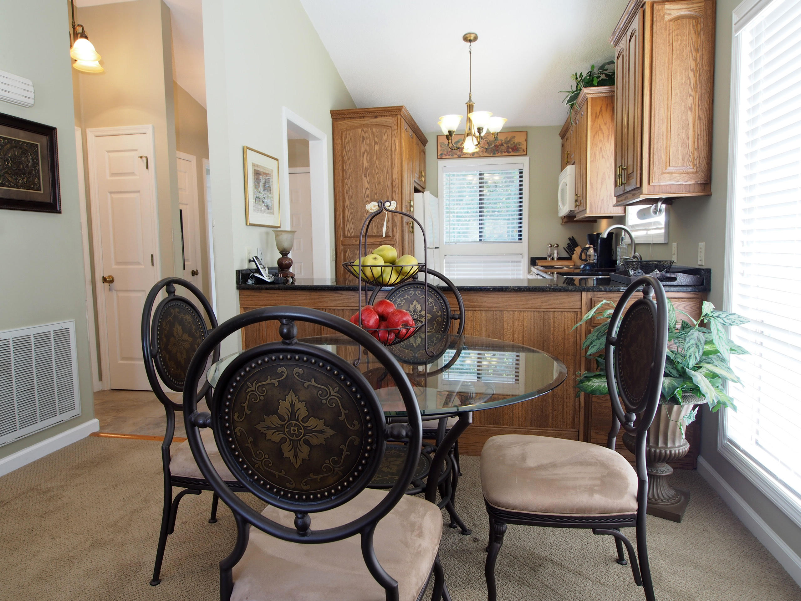 925 Morganton Road, Unit 7A Pinehurst, NC 28374 - Photo 4 of 25 dining3