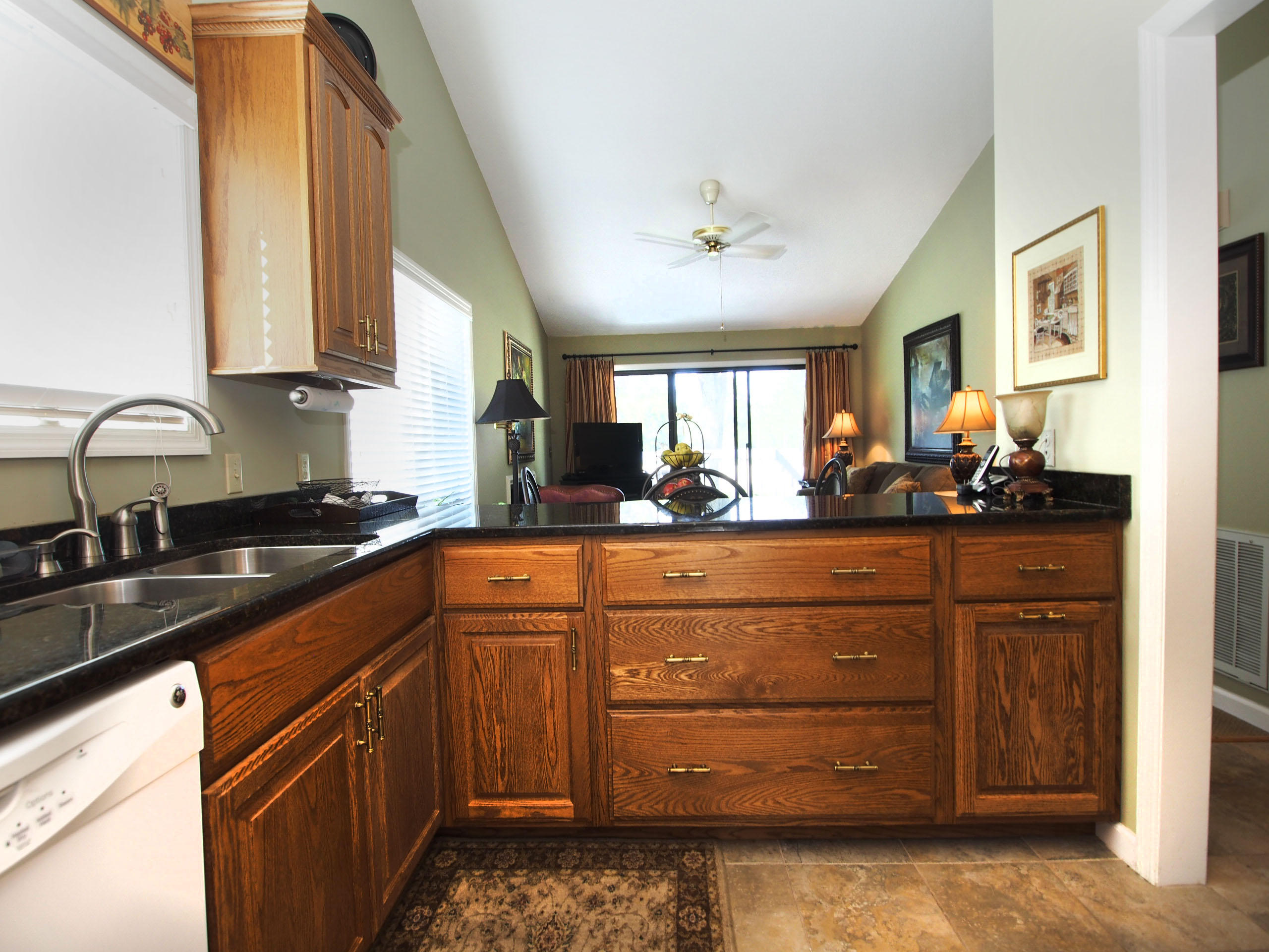 925 Morganton Road, Unit 7A Pinehurst, NC 28374 - Photo 9 of 25 kitchen4