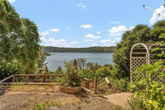 $260,000 | 11668 Lakeview Drive, Clearlake Oaks, CA 95423