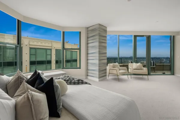 $4,400,000 | 2500 Sixth Avenue, Unit PH5, San Diego, CA 92103