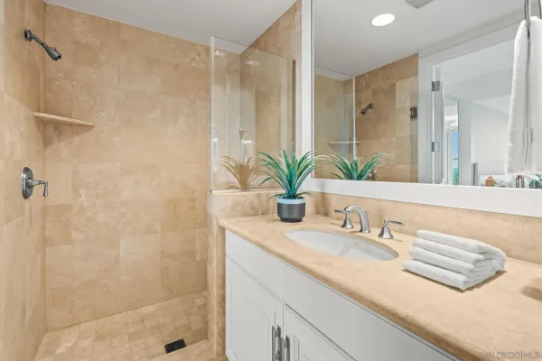 $4,400,000 | 2500 Sixth Avenue, Unit PH5, San Diego, CA 92103