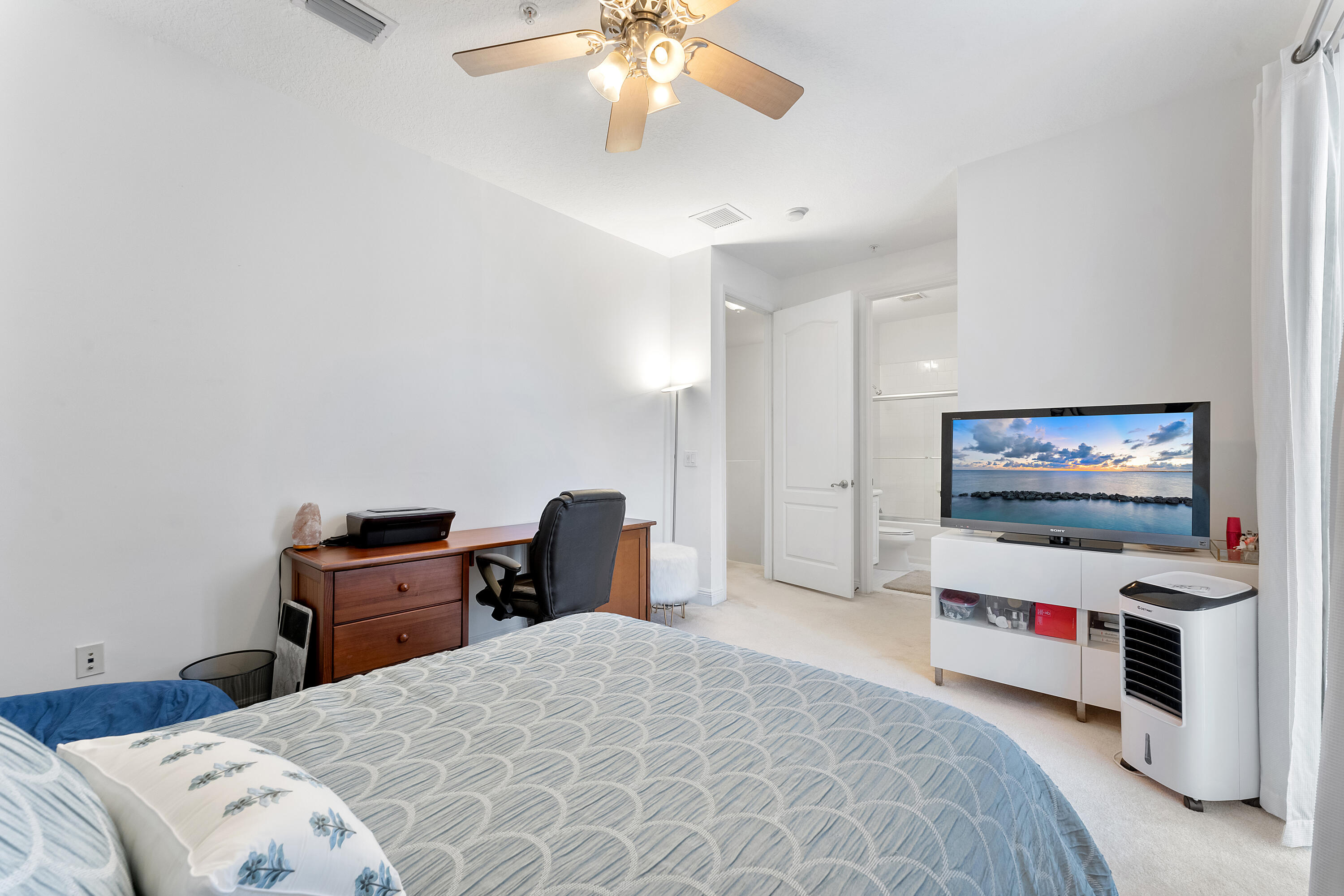 638 Northwest 38th Circle Boca Raton, FL 33431 - Photo 9 of 57 9-print-DSC09379