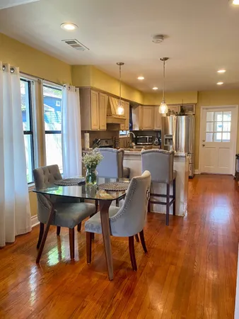 $1,995 | 806 Archer Street, Houston, TX 77009