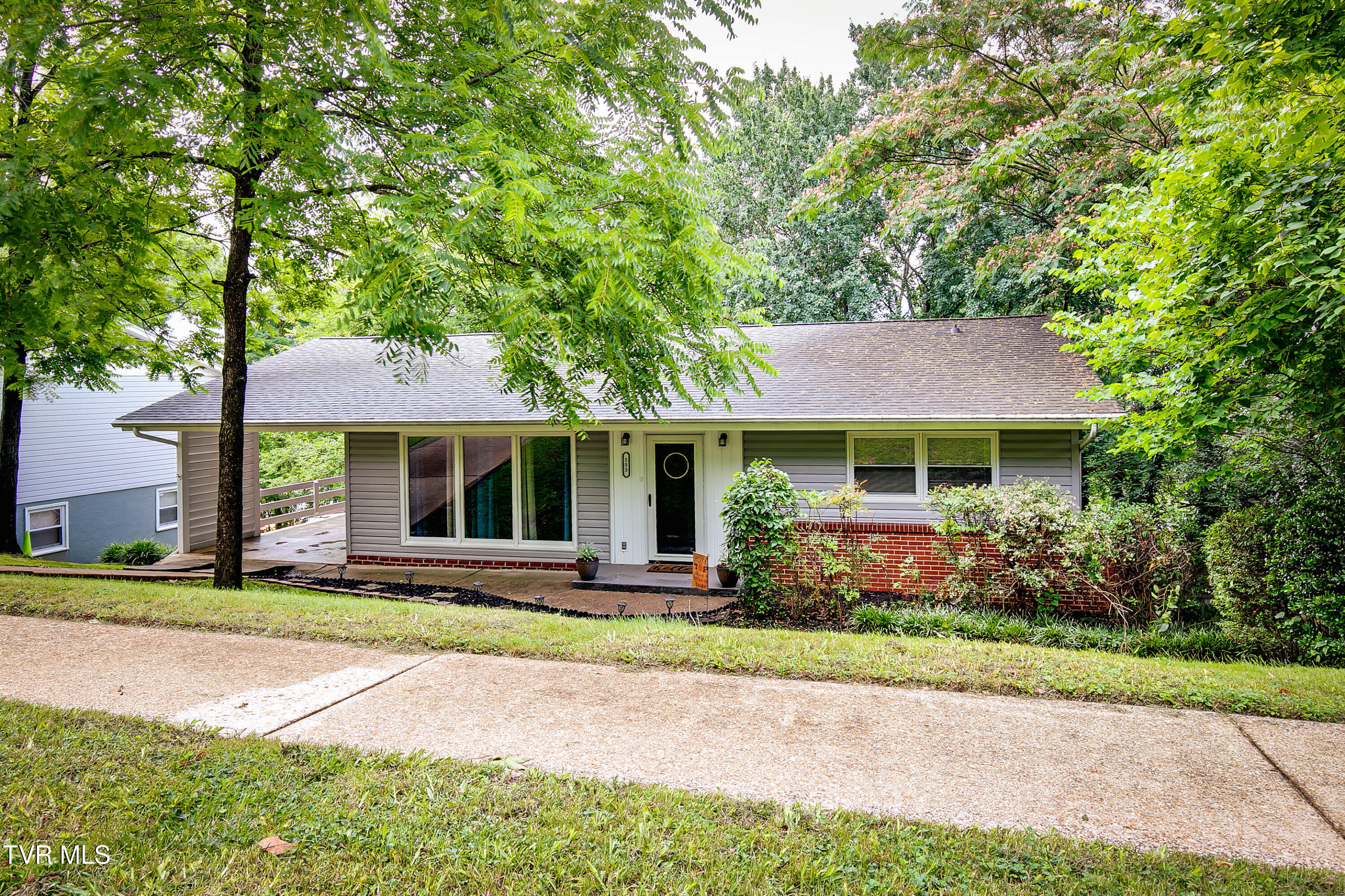 553 Bays View Rd