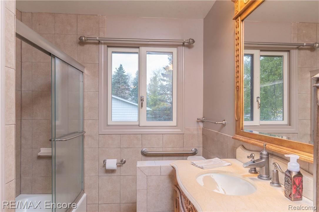 5393 Copley Square Road Grand Blanc, MI 48439 - Photo 15 of 22 GrandBlanc00008.jpg