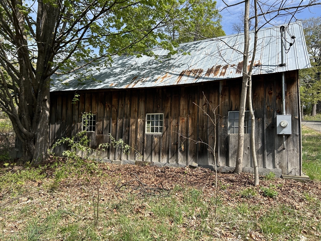 0 North Bear River Road Shelburne Falls, MA 01370 - Photo 3 of 10 a backyard of a house with table and chairs