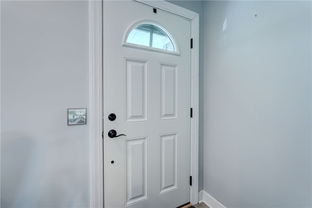 336 Beckwith Road Henrietta, NY 14586 - Photo 3 of 42