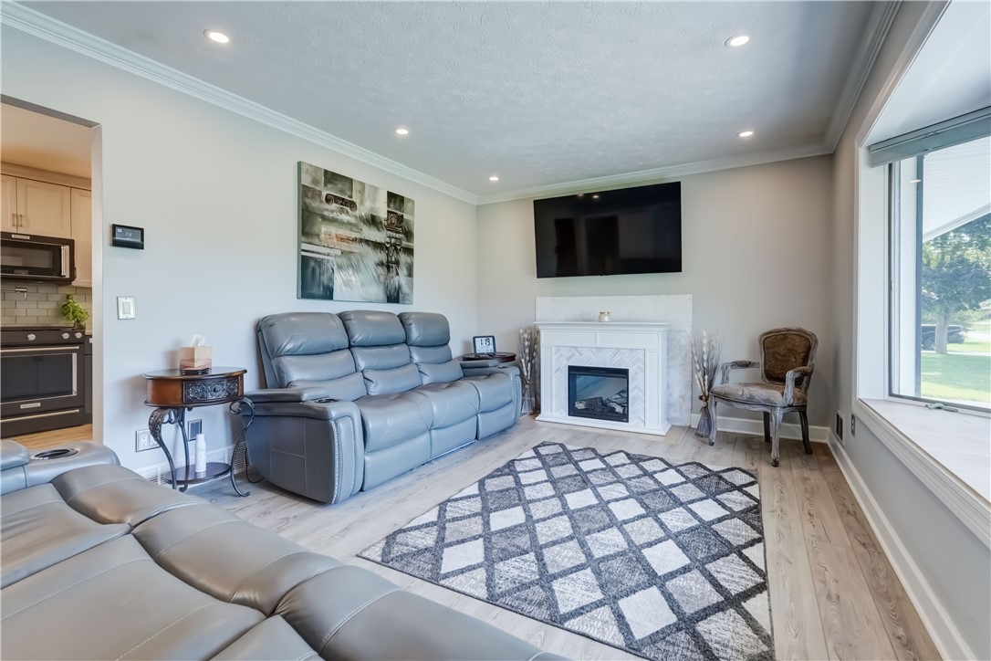 336 Beckwith Road Henrietta, NY 14586 - Photo 4 of 42