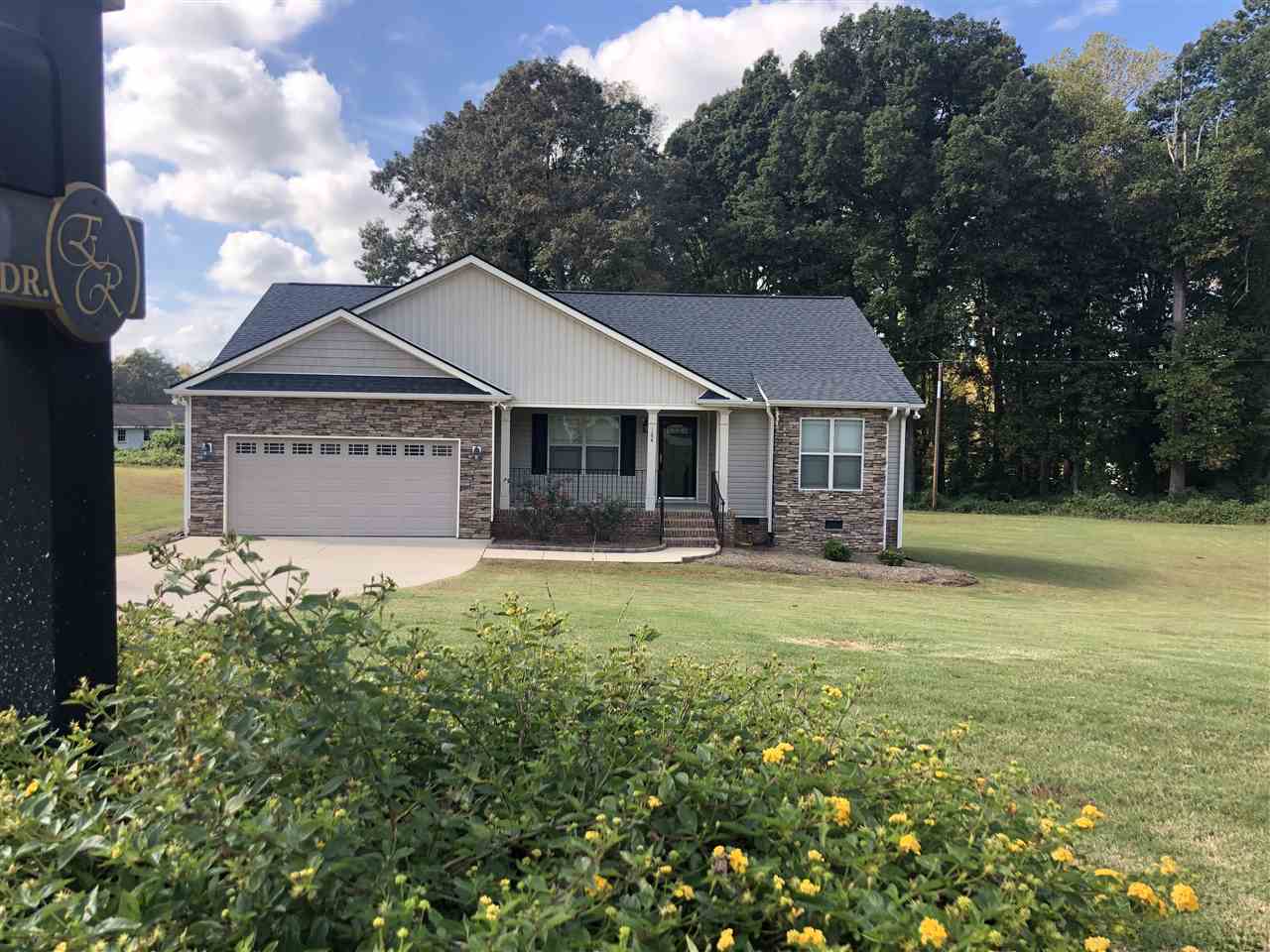 184 Eagle Ridge Drive Chesnee, SC 29323 - Photo 1 of 21 Gallery Image 1