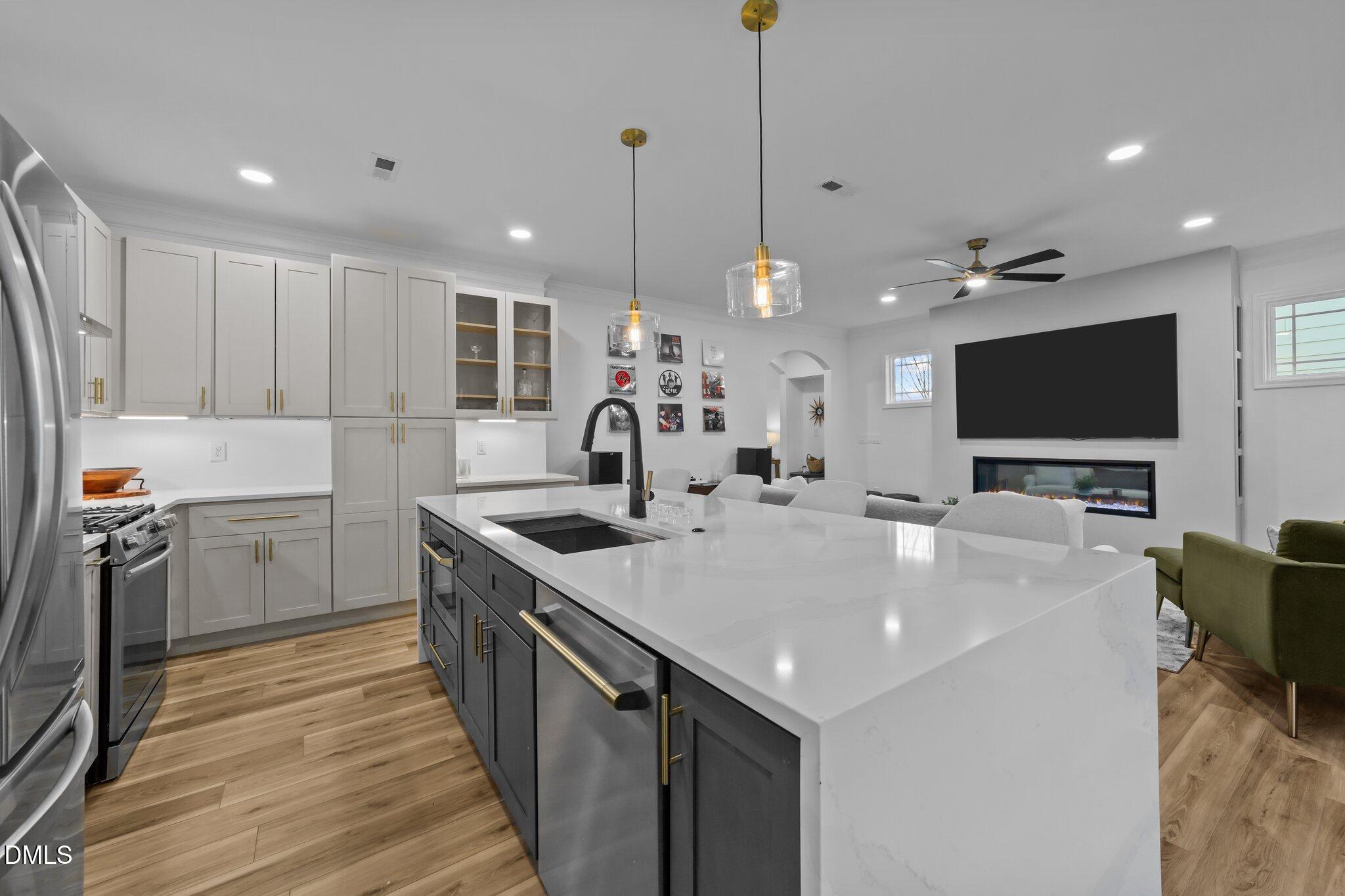 1536 Crafton Way Raleigh, NC 27607 - Photo 5 of 46 38-web-or-mls-VB4A7998