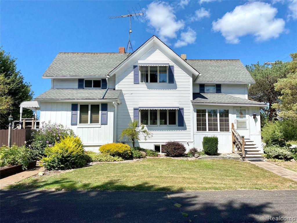 5981 Rattle Run Road St. Clair, MI 48079 - Photo 2 of 41