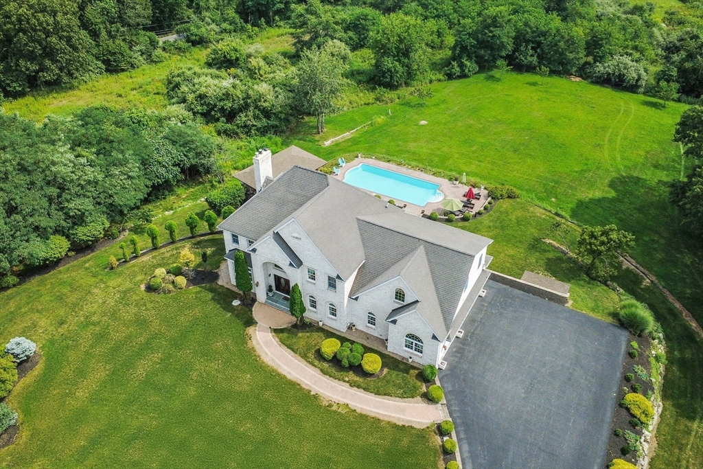 385 Scott Road Cumberland, RI 02864 - Photo 11 of 36 Gallery Image 11