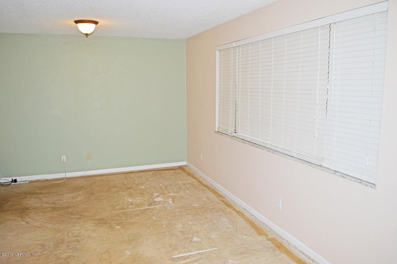 11647 Jonathan Road Jacksonville, FL 32225 - Photo 9 of 19 DSC_0540