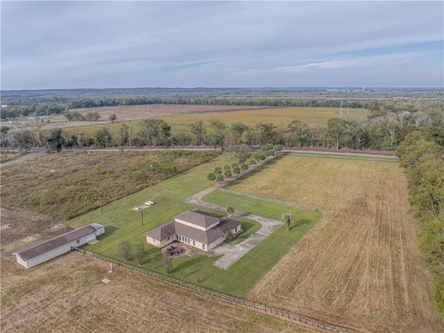 $550,000 | 435 Downs Lane, Alexandria, LA 71303