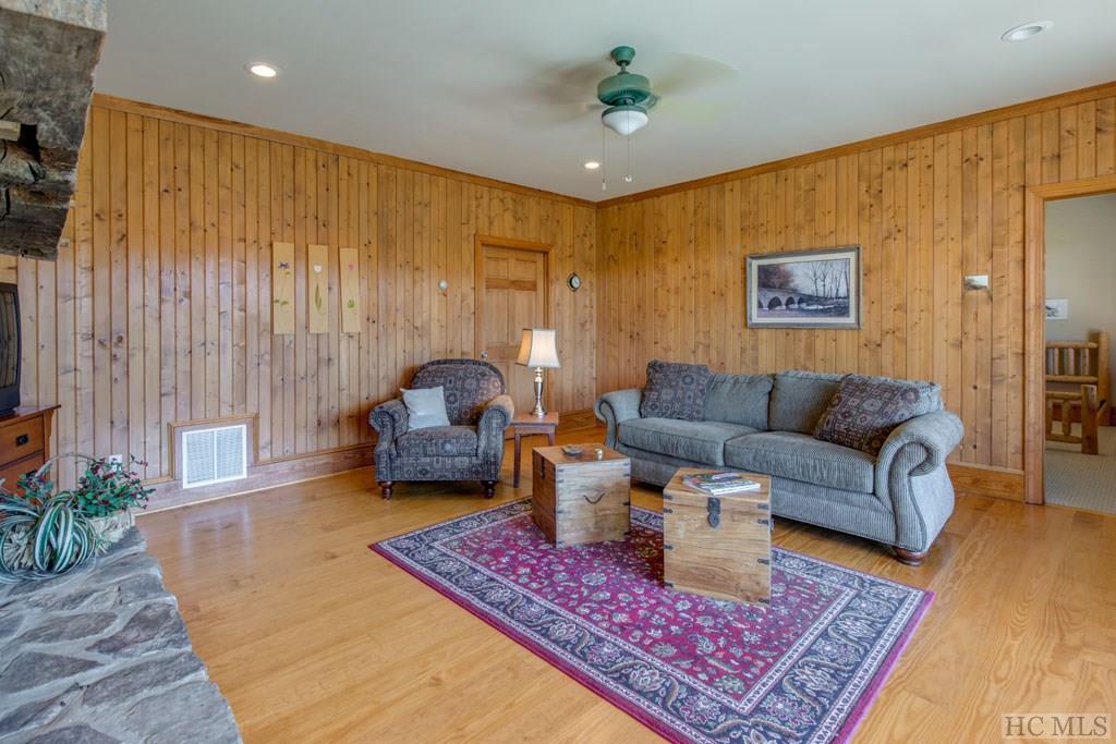 400 View Point Road Highlands, NC 28741 - Photo 40 of 51 Gallery Image 40