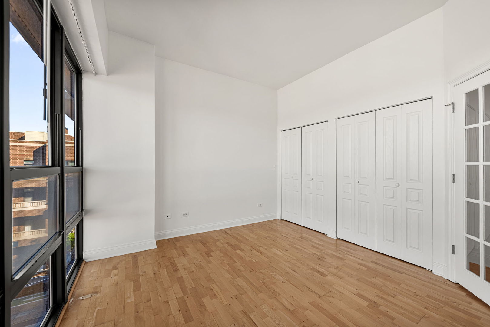4020 North Damen Avenue, Unit 404 Chicago, IL 60618 - Photo 11 of 17 a view of empty room