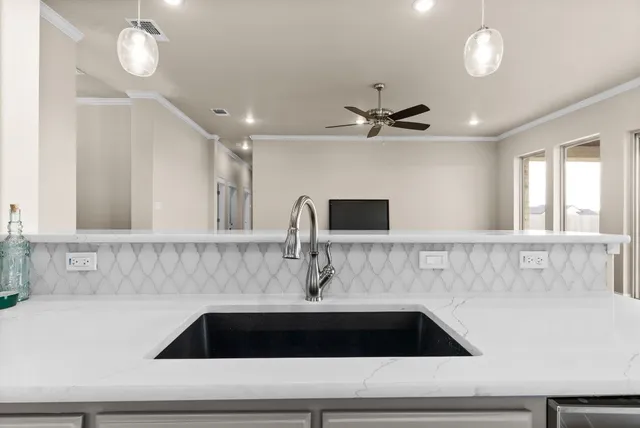 $679,900 | 930 Inka Road, Salado, TX 76571