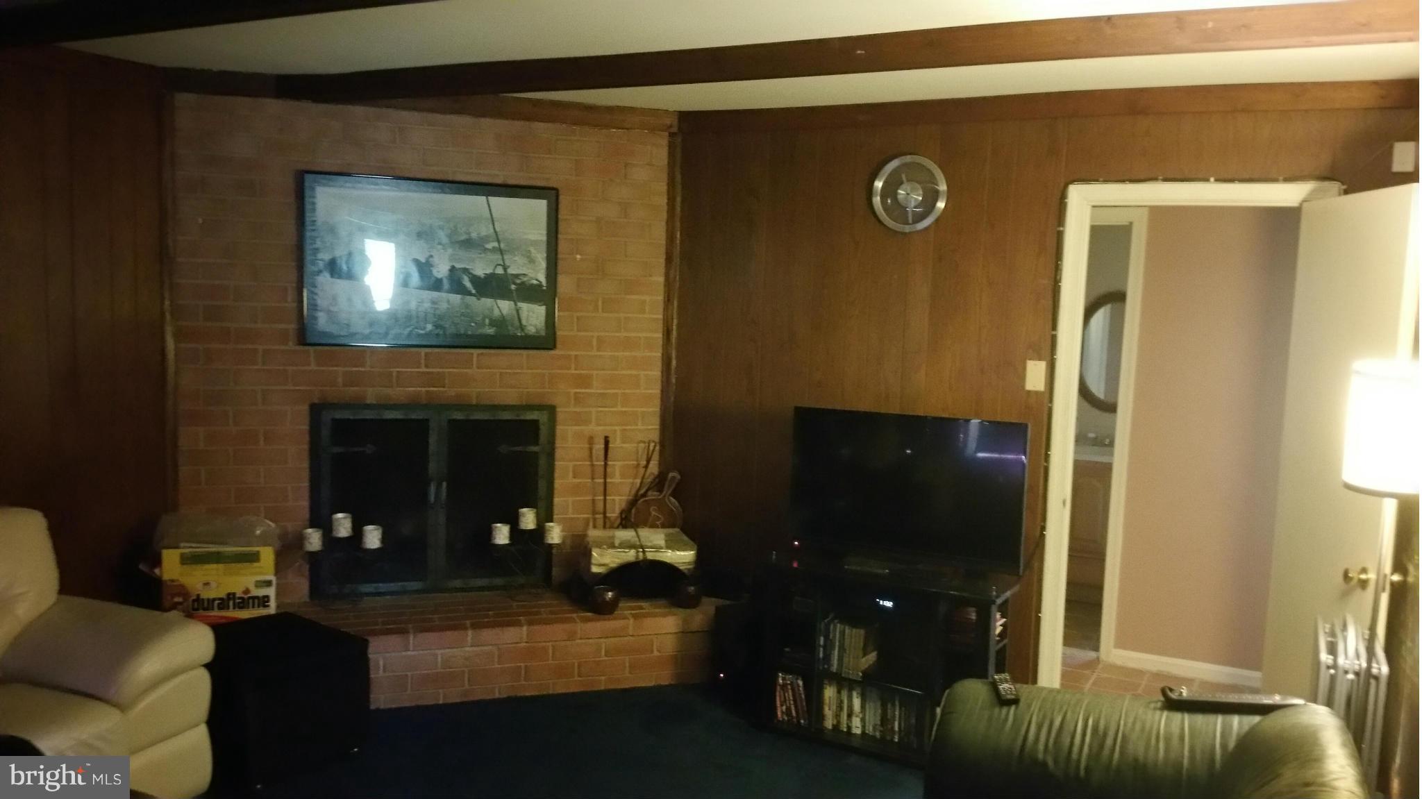 12605 Garden Gate Road Silver Spring, MD 20902 - Photo 11 of 27 Den