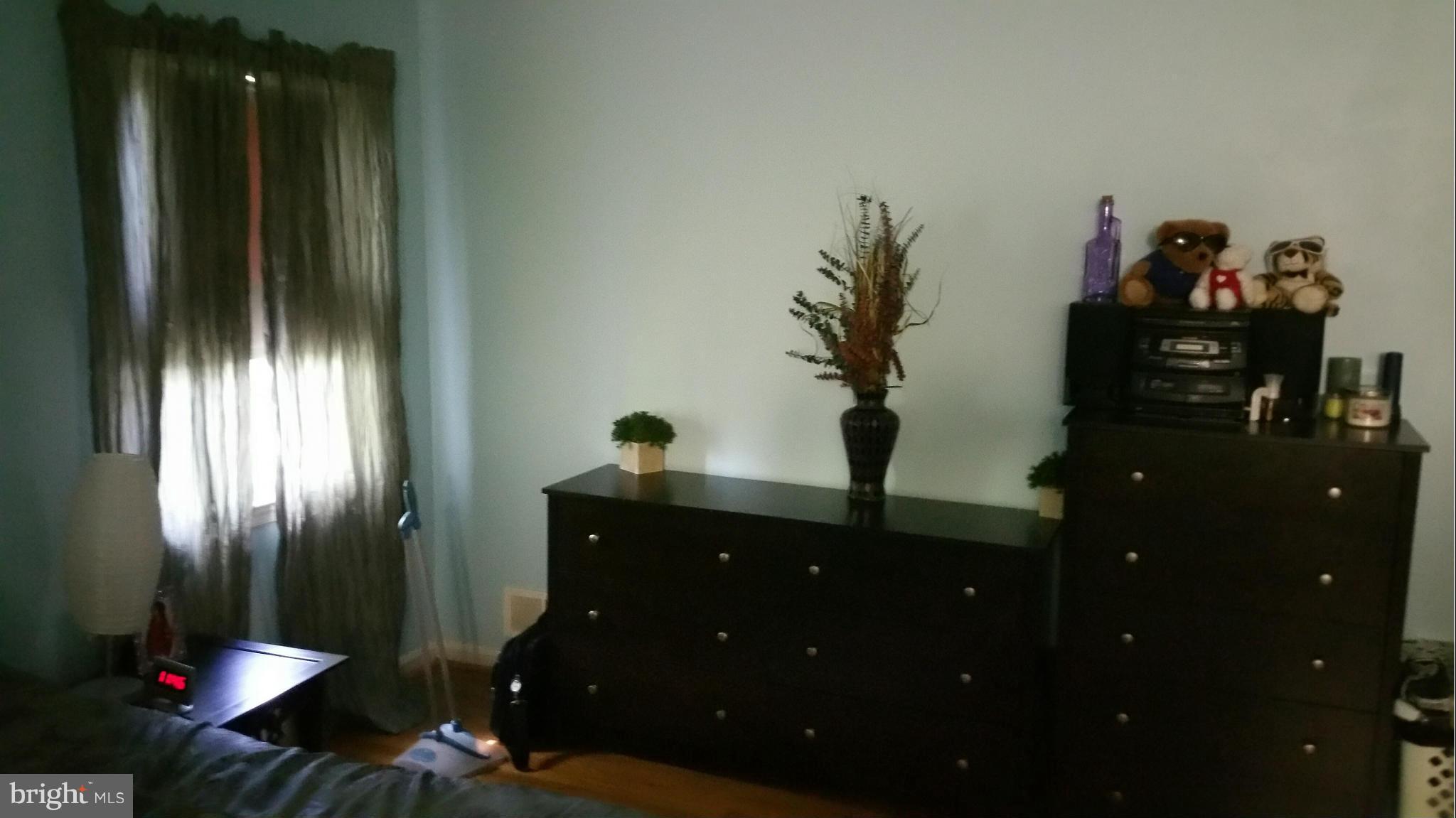 12605 Garden Gate Road Silver Spring, MD 20902 - Photo 23 of 27 Bedroom (Master)