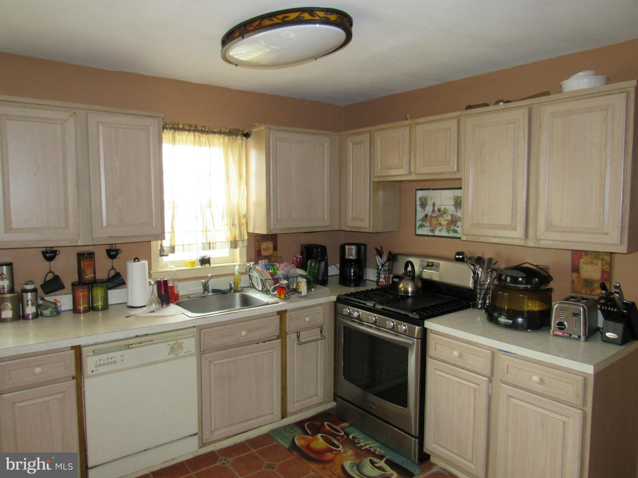 12605 Garden Gate Road Silver Spring, MD 20902 - Photo 7 of 27 Kitchen