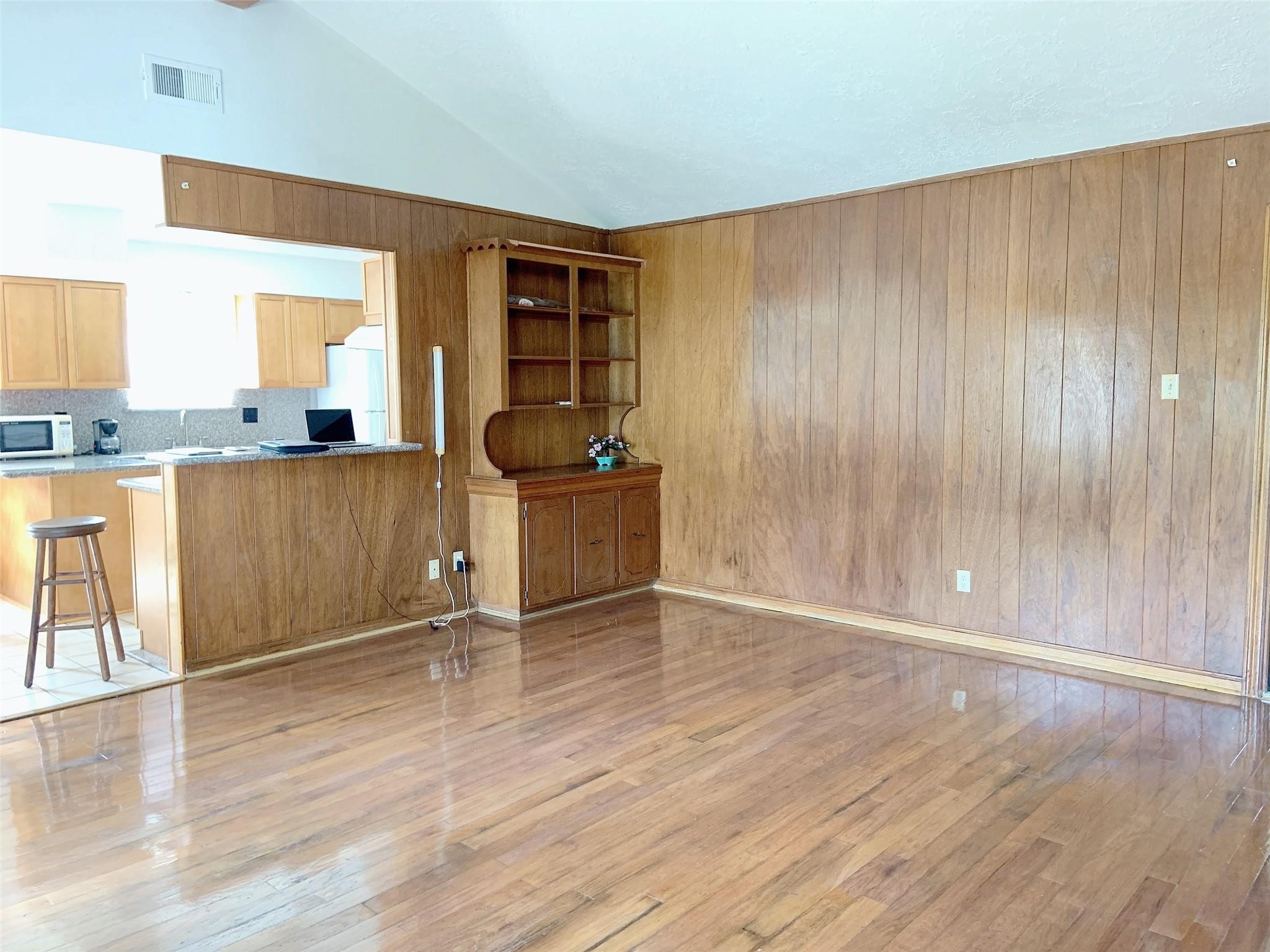 8902 Sharpview Drive Houston, TX 77036 - Photo 5 of 14