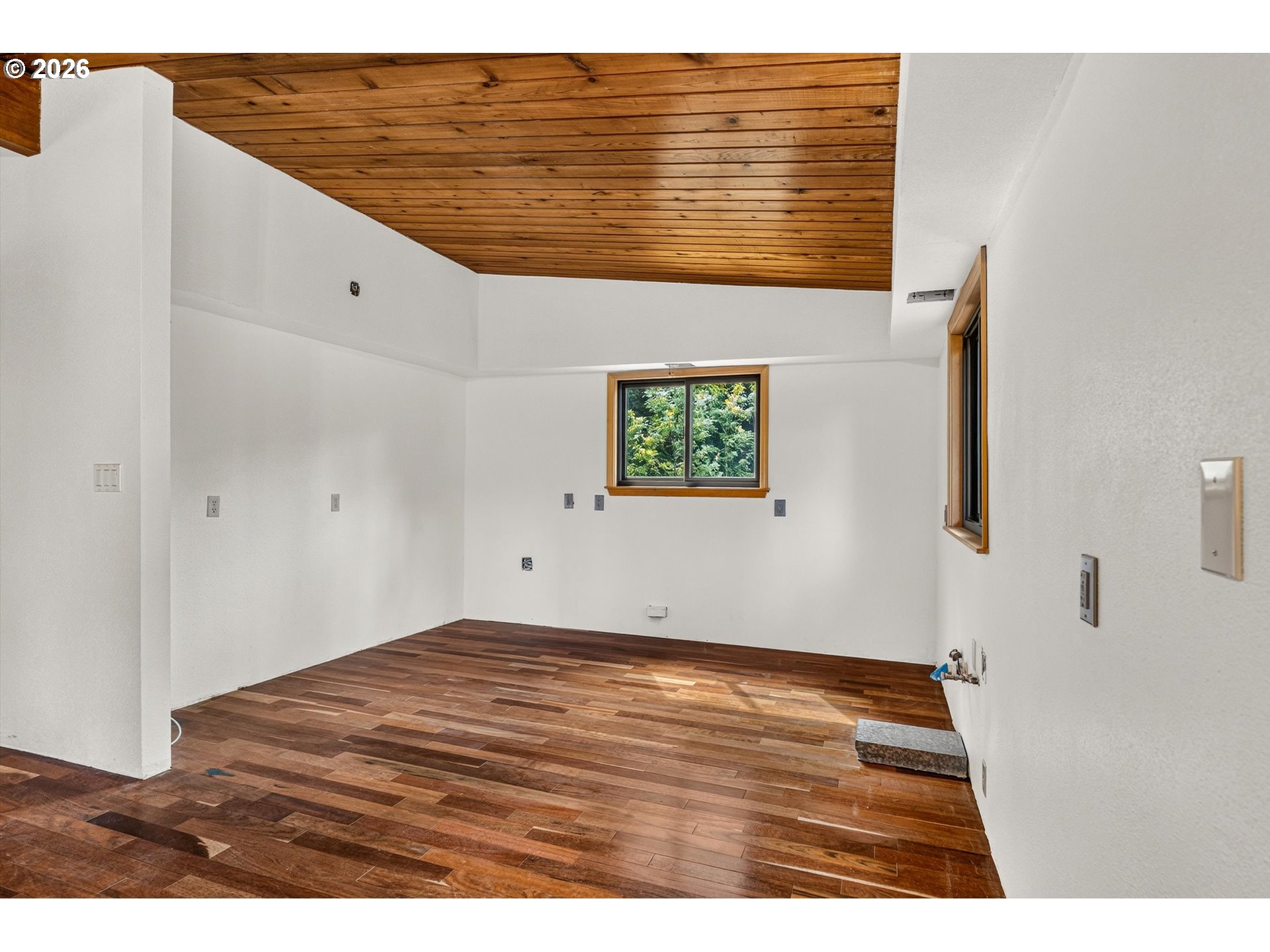 21625 Southwest Johnson Road West Linn, OR 97068 - Photo 14 of 48 Gallery Image 14