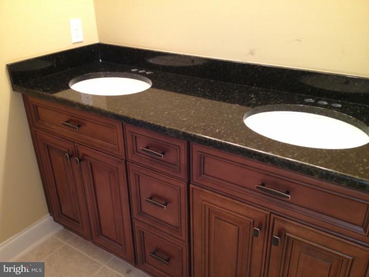 27 East Park Road Havertown, PA 19083 - Photo 17 of 25 Master Bathroom