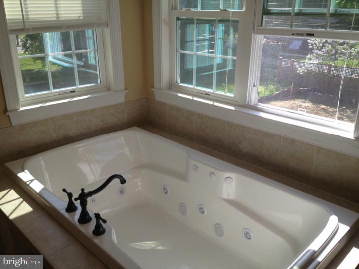 27 East Park Road Havertown, PA 19083 - Photo 19 of 25 Master Bathroom