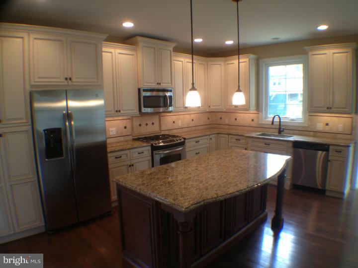 27 East Park Road Havertown, PA 19083 - Photo 6 of 25 Kitchen