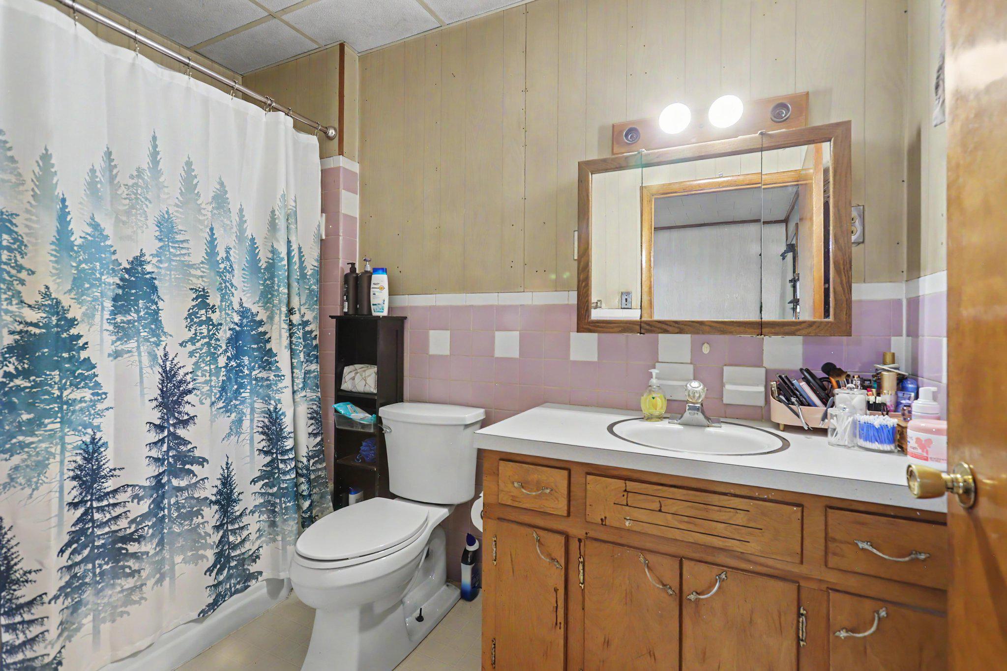 1 East Main Street Walnut Bottom, PA 17266 - Photo 10 of 20 Full Bathroom