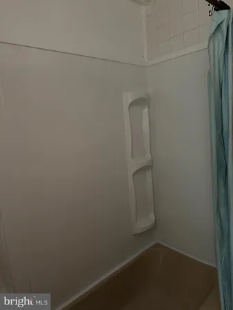 $1,800 | 705 Anderson Street, Trenton, NJ 08611