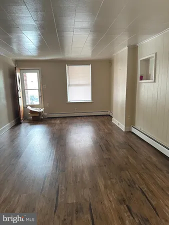 $1,800 | 705 Anderson Street, Trenton, NJ 08611