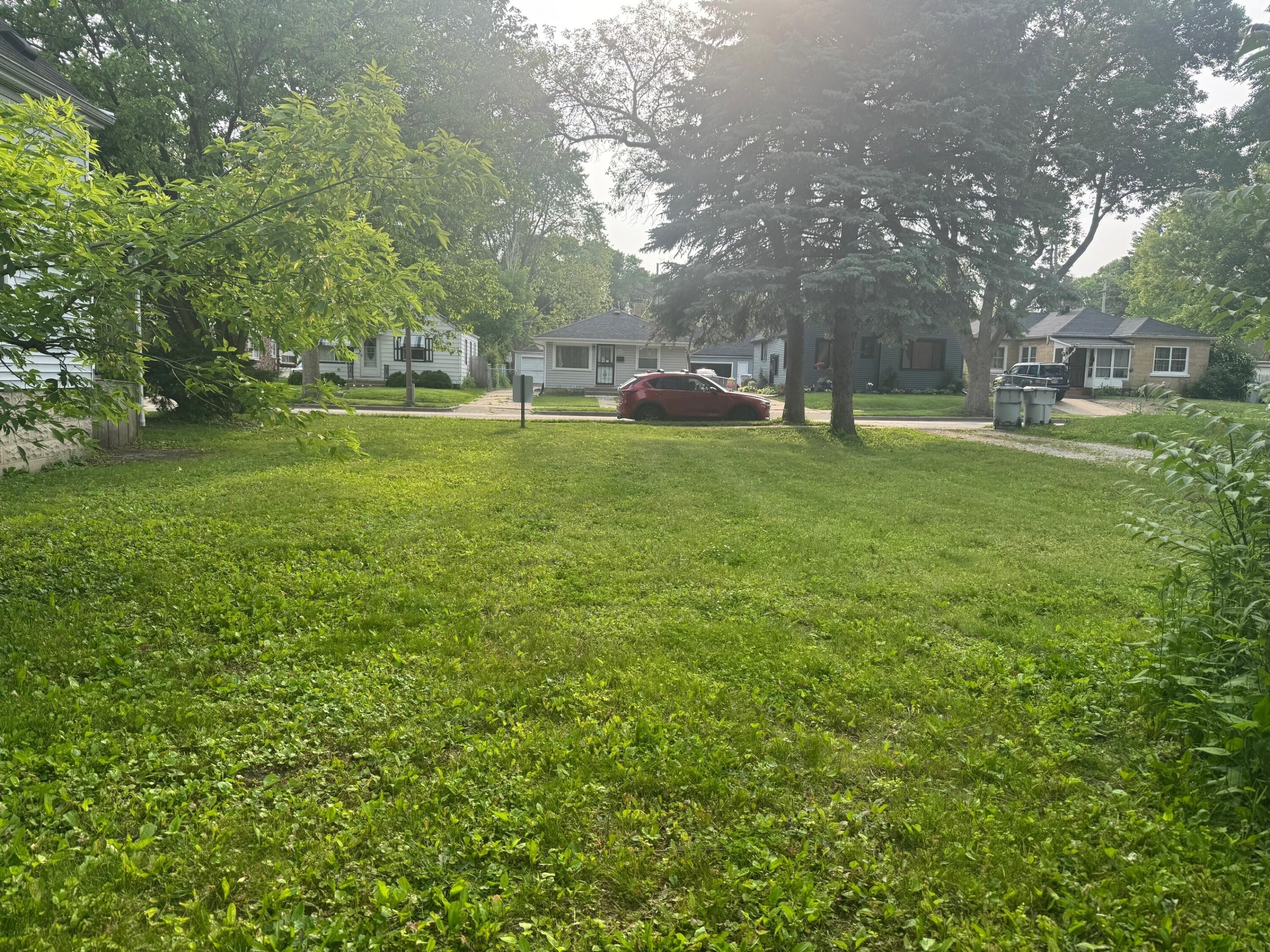 4862 North 54th Street Milwaukee, WI 53218 - Photo 4 of 5 4862 N 54th St -2