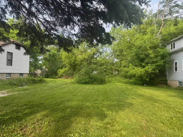 $6,900 | 4862 North 54th Street, Milwaukee, WI 53218