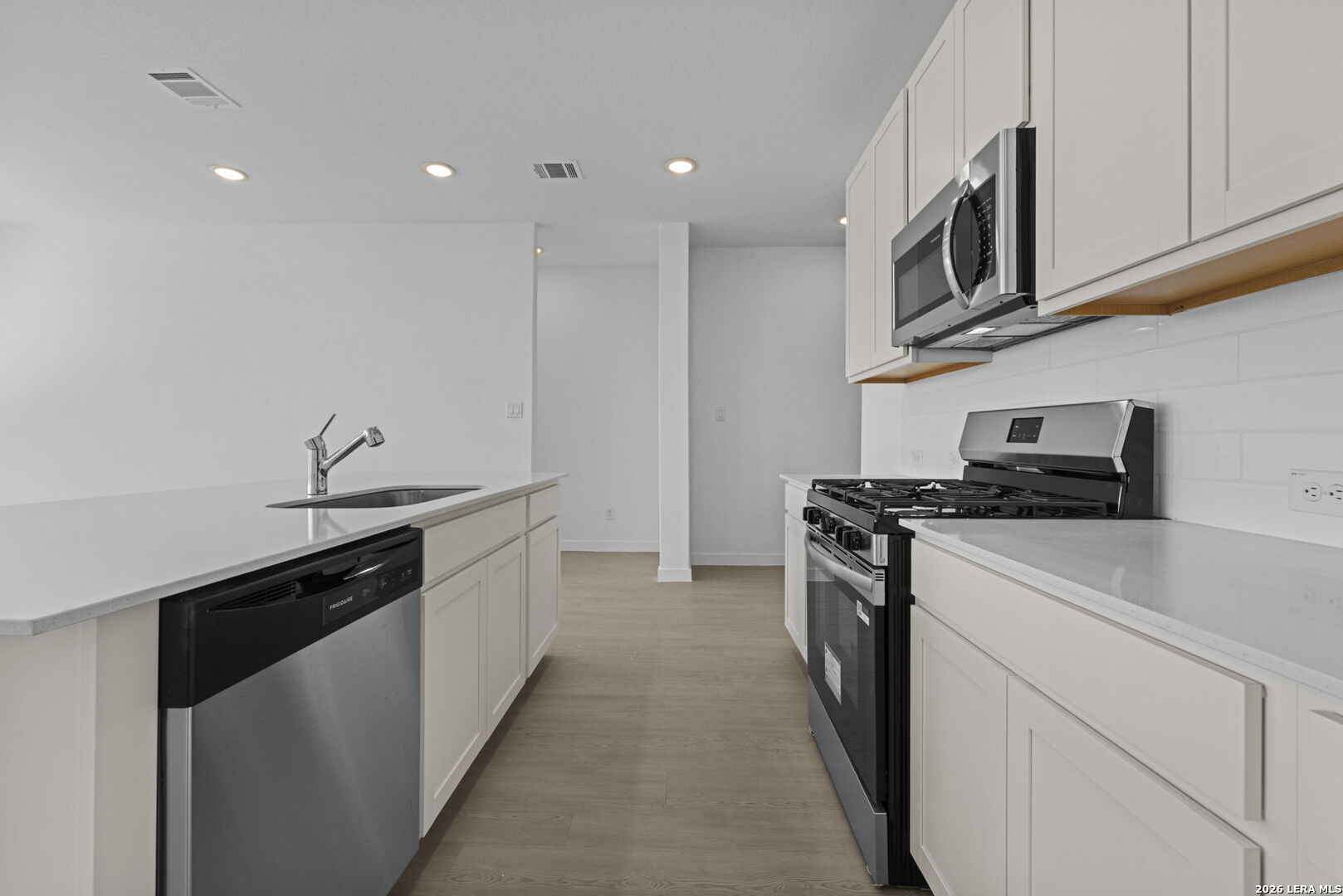 1887 Nuthatch Ridge New Braunfels, TX 78130 - Photo 12 of 33