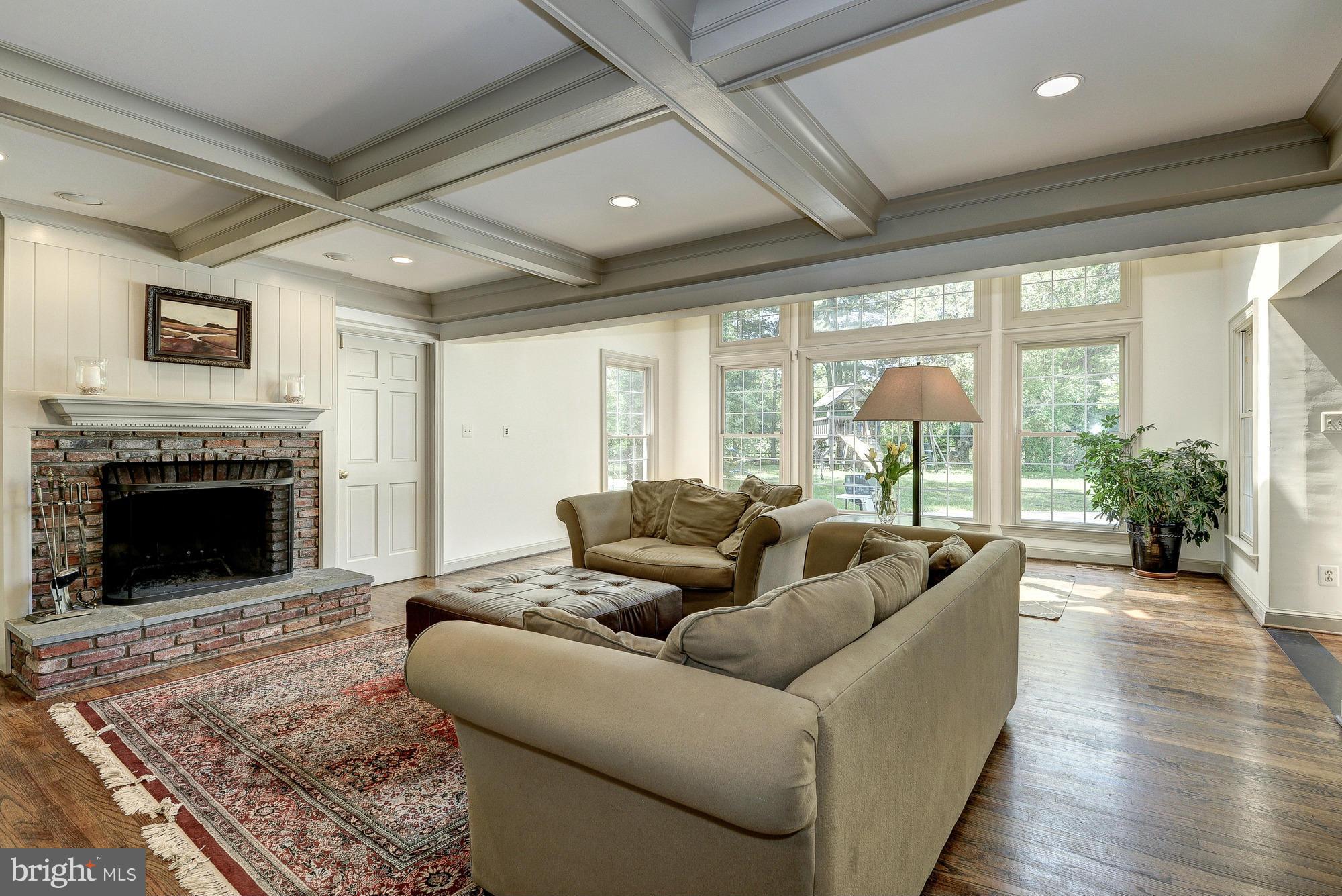 12820 Travilah Road Potomac, MD 20854 - Photo 12 of 19 Family Room