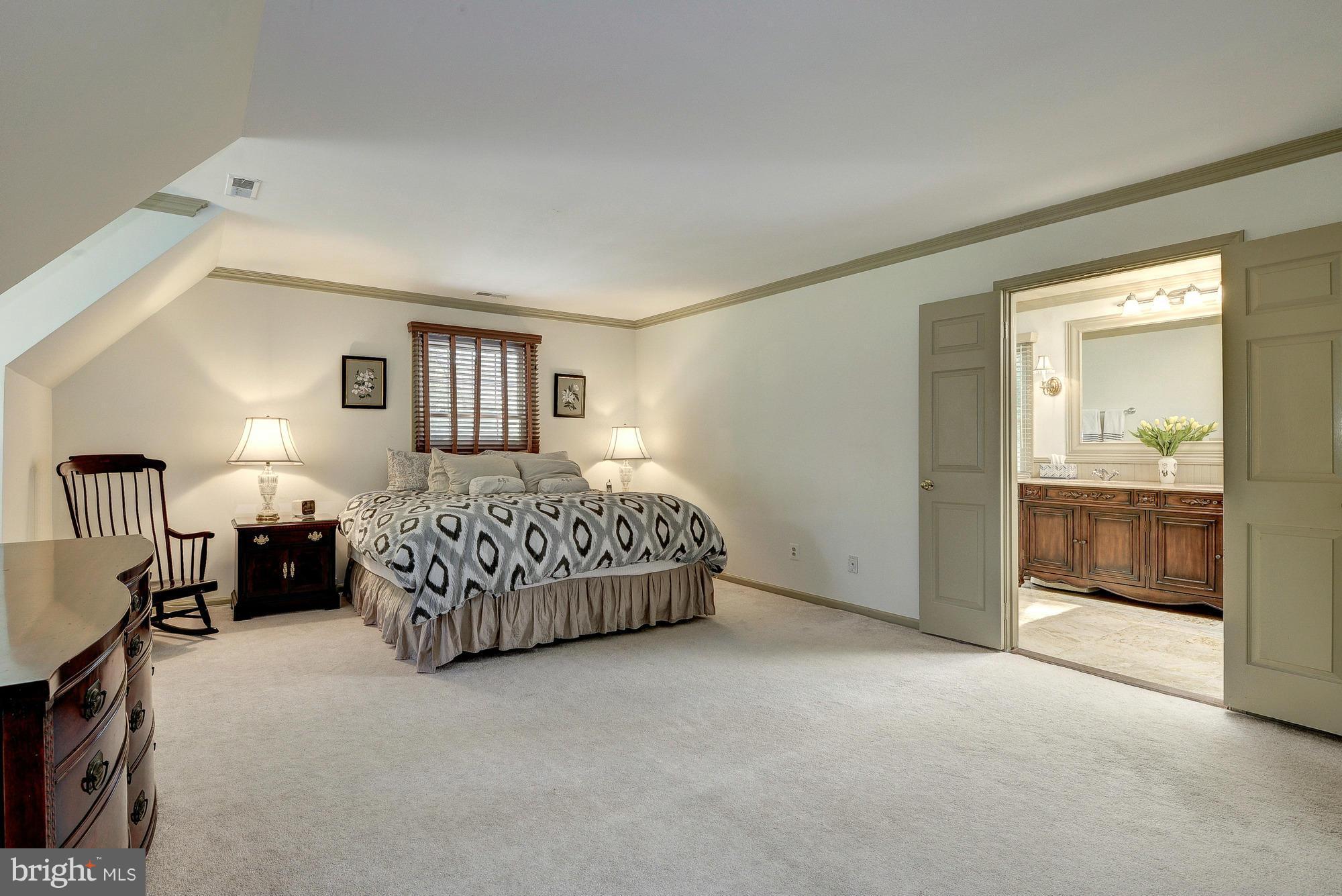 12820 Travilah Road Potomac, MD 20854 - Photo 14 of 19 Bedroom (Master)