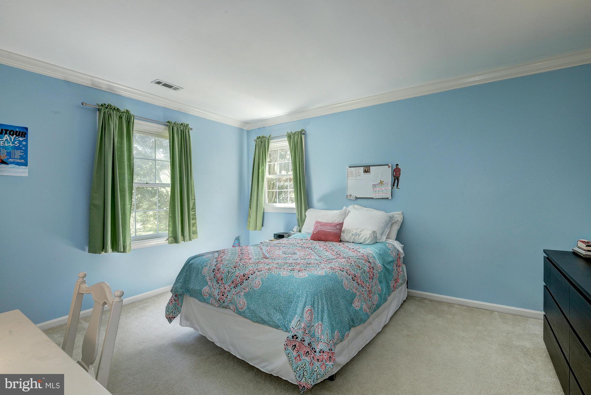 12820 Travilah Road Potomac, MD 20854 - Photo 16 of 19 Bedroom