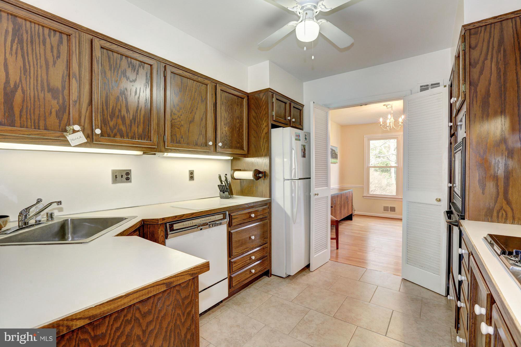 13201 Old Forge Road Silver Spring, MD 20904 - Photo 10 of 30 Kitchen