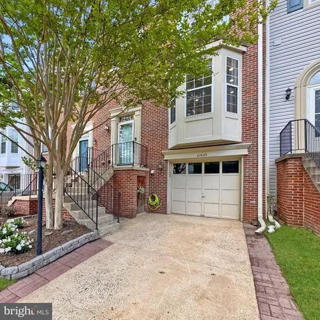 $640,000 | 47640 Comer Square, Sterling, VA 20165